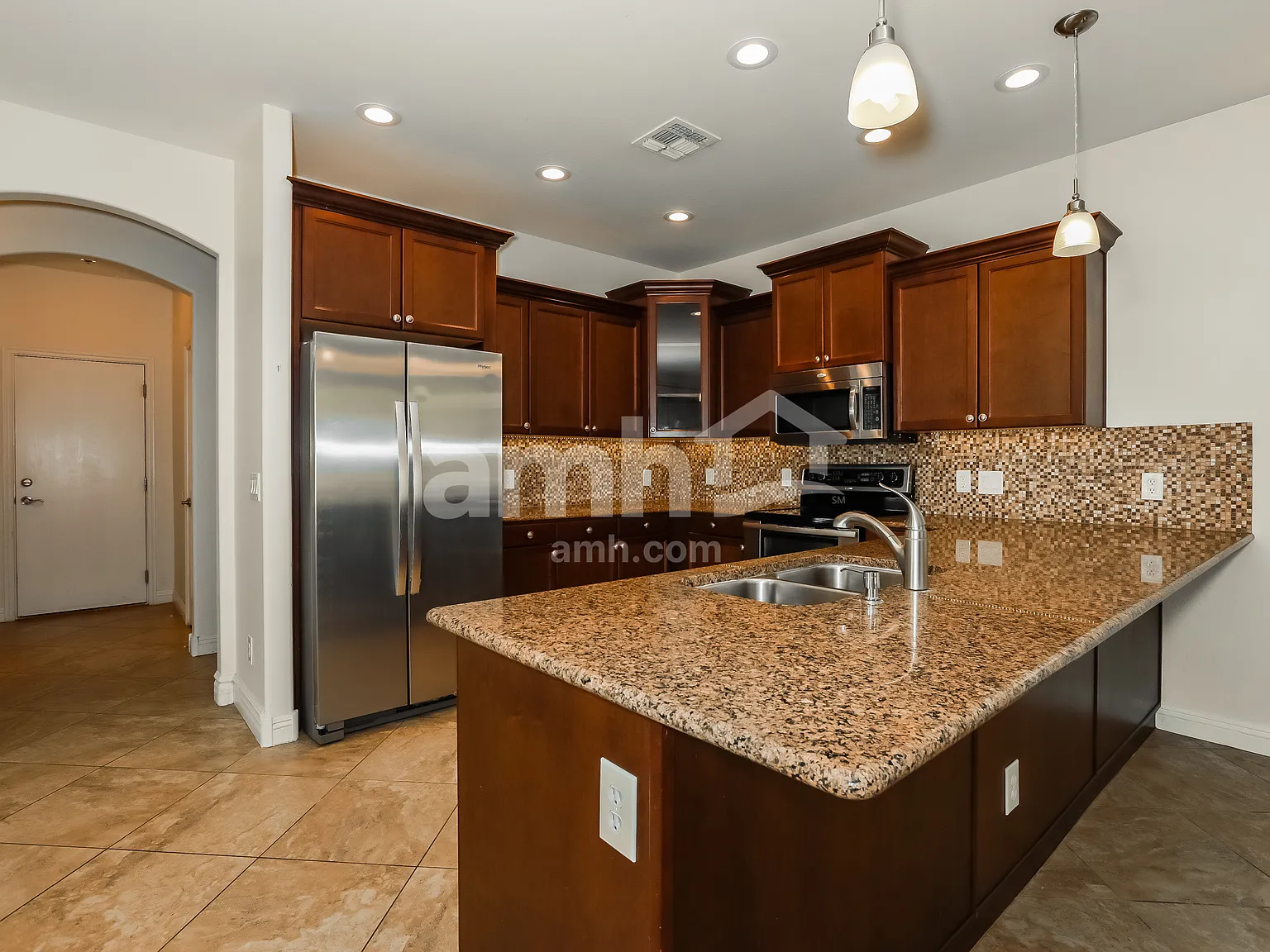 3 bed, 2.5 bath, 2237 sqft, $2,535 — Photo 4
