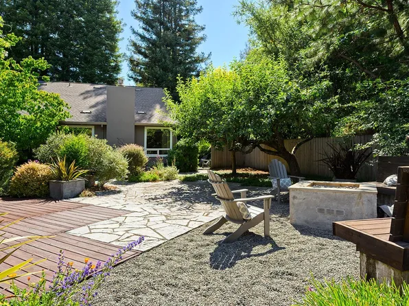 1225 Garden Lane, Sebastopol, CA 95472