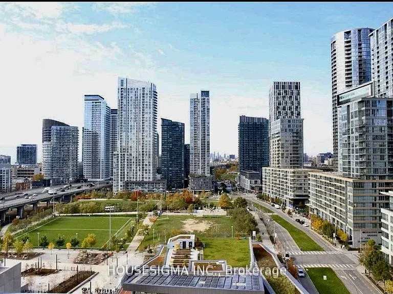 15 Fort York Blvd #1601 — Photo 1