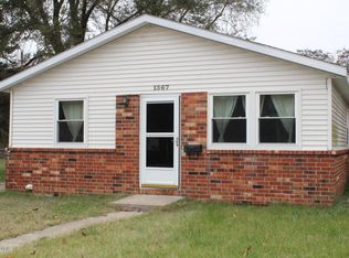 1367 Roberts St, Muskegon, MI 49442