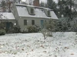 39 Carriage Ln, Bedford, NH 03110