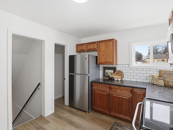 3rd image of 12609 E Main Ave