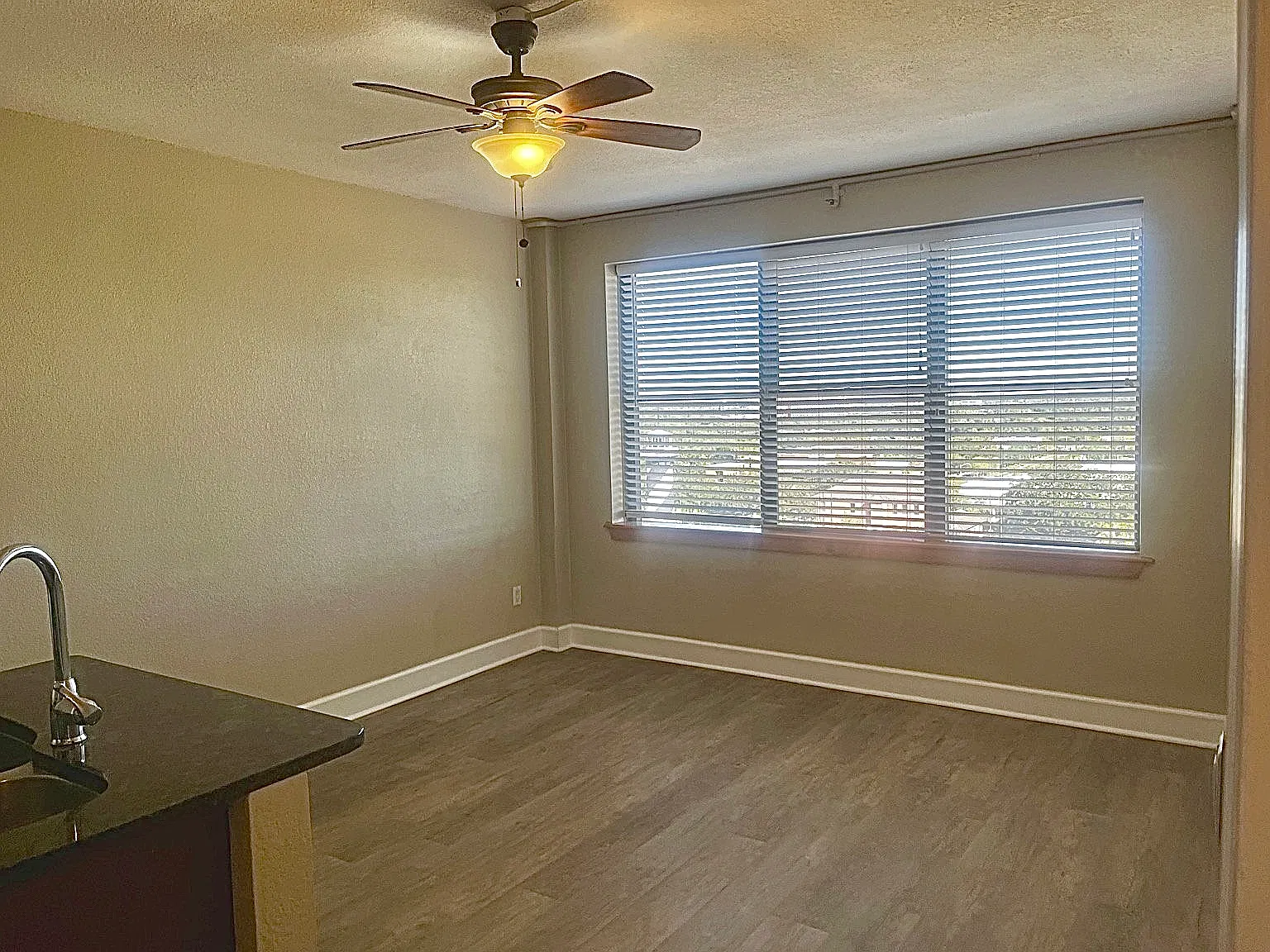 311 W Ashley St — Photo 2