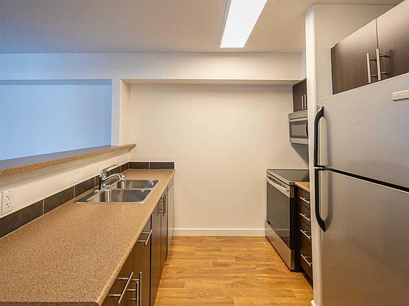 4th image of 234 S Stony Mountain Rd #208