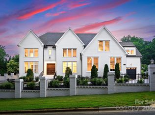 5527 Carmel Park Dr, Charlotte, NC 28226