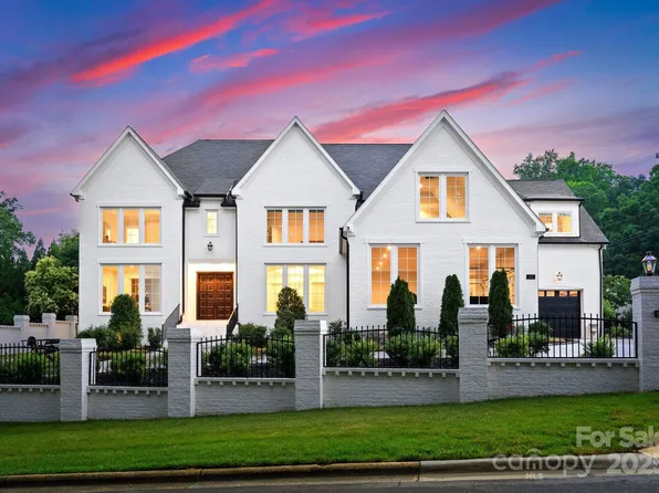 5527 Carmel Park Dr, Charlotte, NC 28226