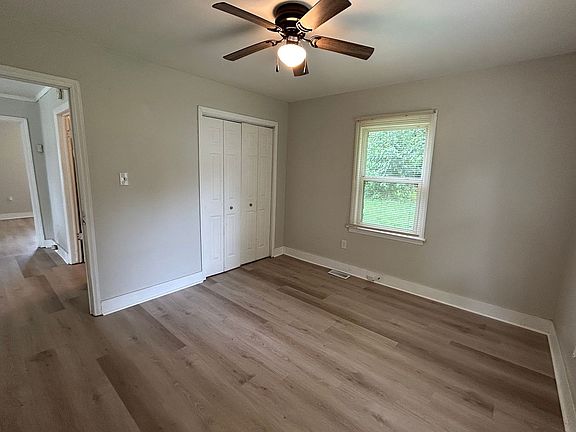 3rd image of 3016 Celia Ave