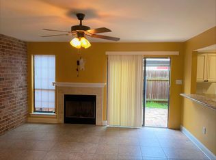 1008 Chimney Wood Ln, New Orleans, LA 70126