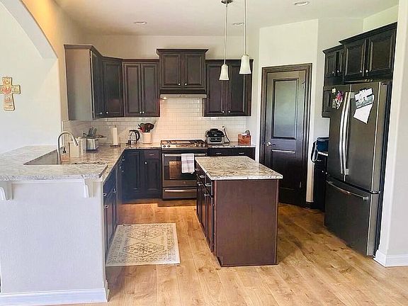 3rd image of 4725 Copper Leaf BOULEVARD
