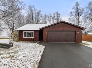 9902 Afognak Cir, Eagle River, AK 99577