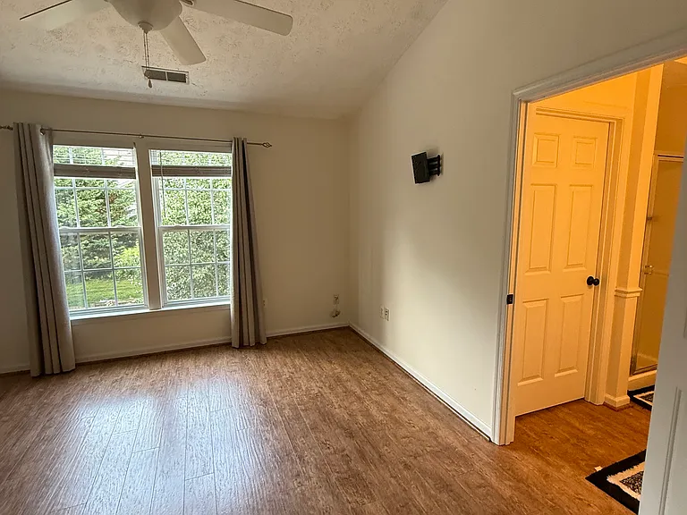 1097 Jeanett Way — Photo 18