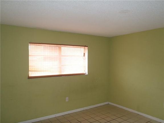 5th image of 6075 W 20th Ave APT 213