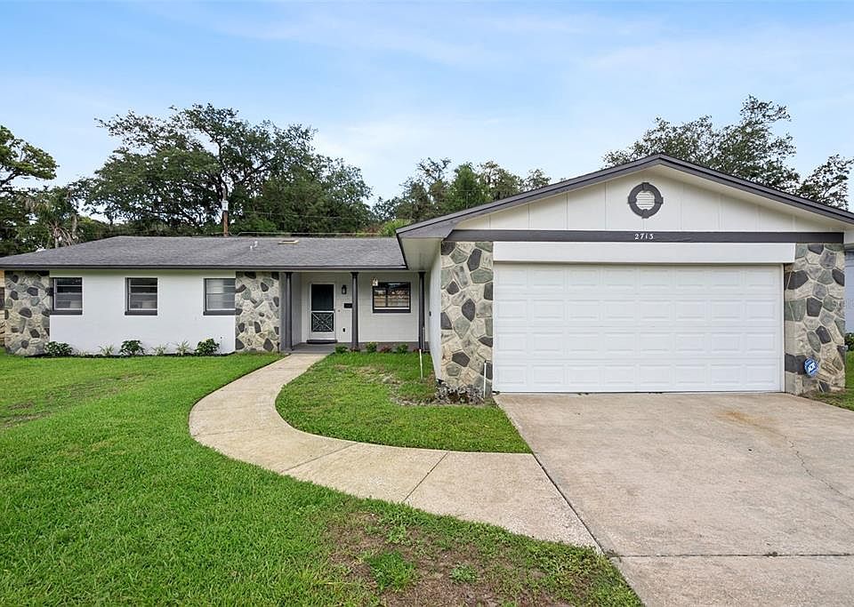 1st image of 2713 Yucca St