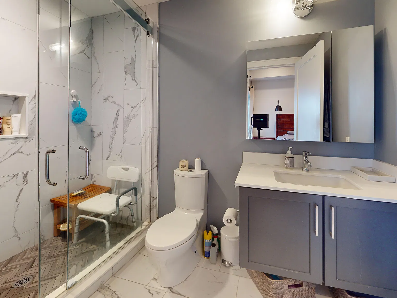 3 bed, 9999 sqft, $4,995 — Photo 2