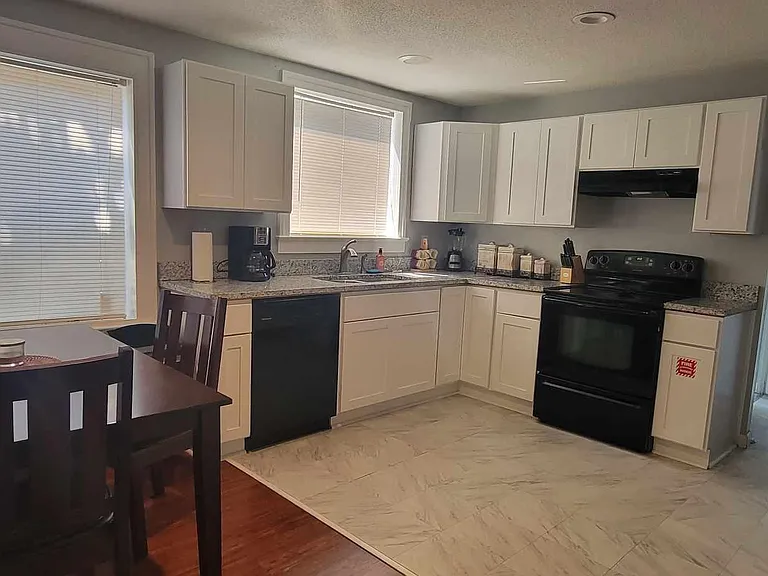 133 Hopkins Blvd #B — Photo 5
