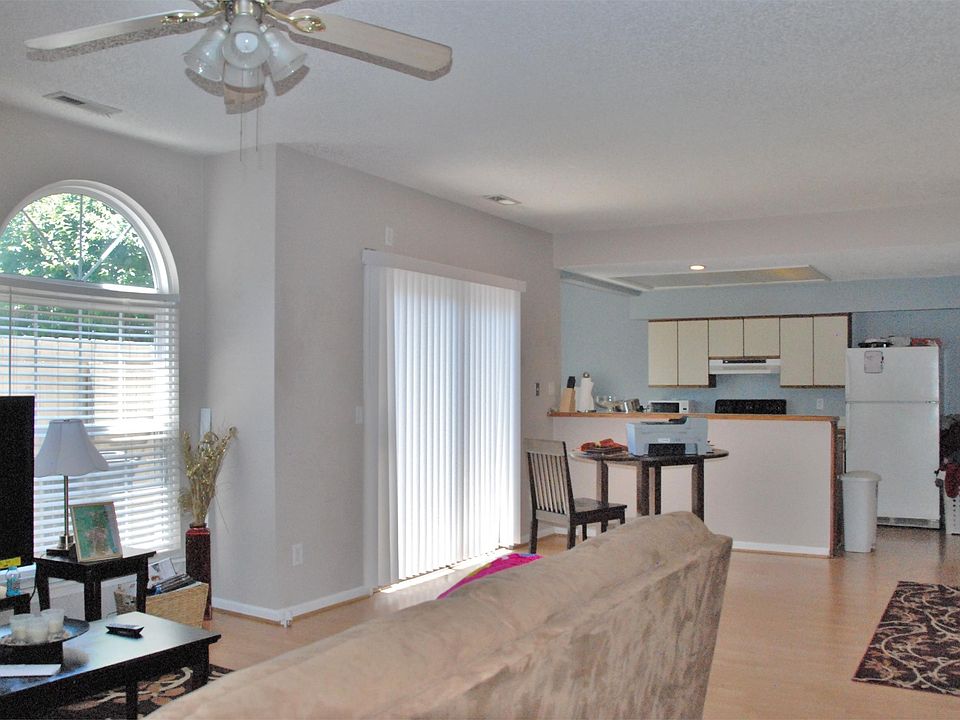 2nd image of 4610 Georgetown Pl