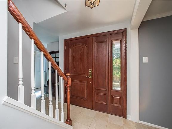 3rd image of 6033 Great Dane Dr