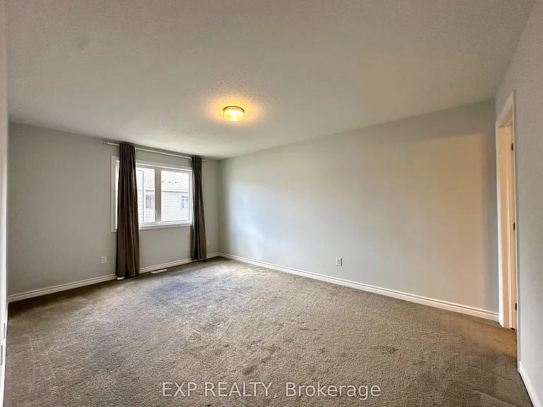 823 Regulus Rdg — Photo 12