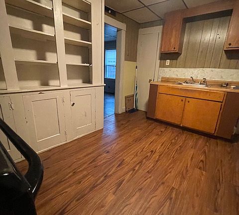 2nd image of 102-106 W Main St W #6