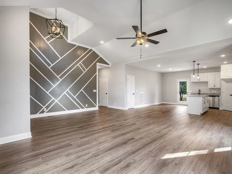 533 S Halifax Ct — Photo 5