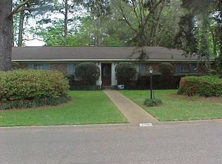 1283 Woodfield Dr, Jackson, MS 39211