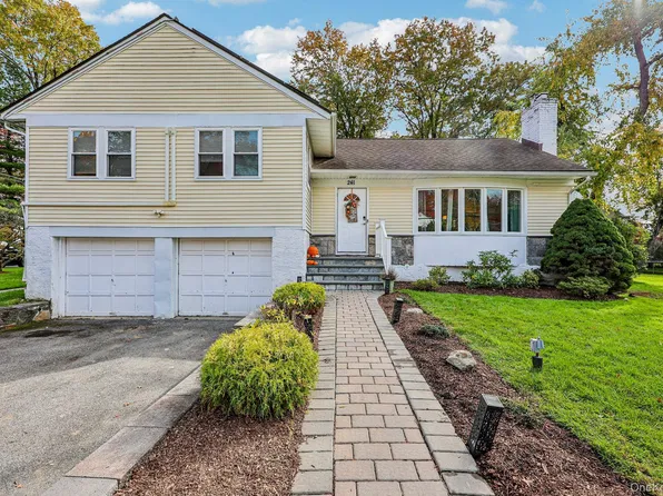 241 Stratton Road, New Rochelle, NY 10804
