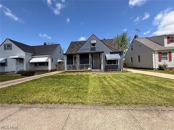 3rd image of 13701 Maple Leaf Dr