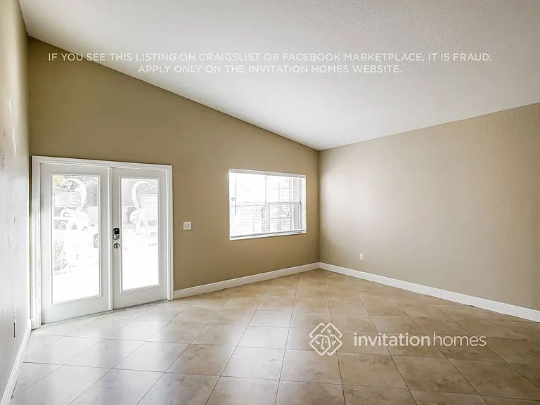 9081 NW 148th St — Photo 3