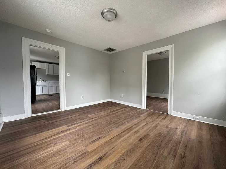 354 Blatchley Ave #B2 — Photo 5