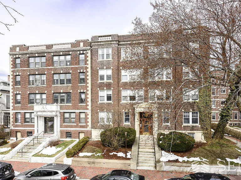 333 Harvard St #9 — Photo 11
