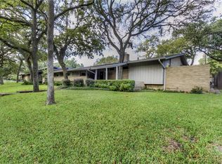 1905 Westminster Dr, Grand Prairie, TX 75050