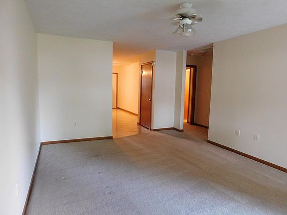 3rd image of 600 S Russell St APT D