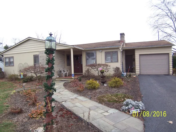 143 Kendall Ave, Jersey Shore, PA 17740