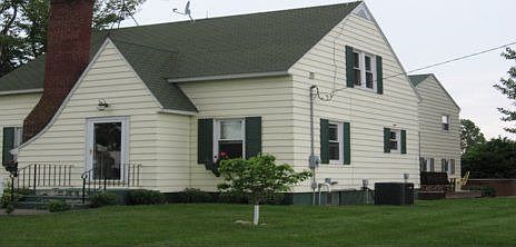 1st image of 10521 Vergennes St SE