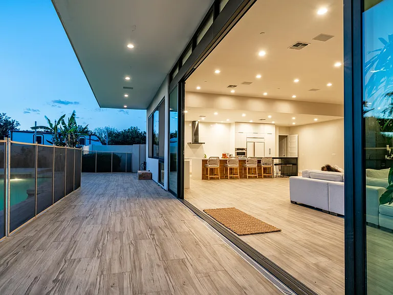 7417 E Paradise Dr — Photo 62