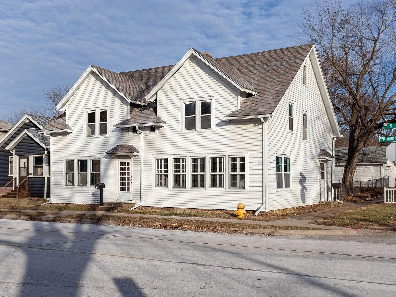 3159 9th St, Rock Island, IL 61201 | Zillow