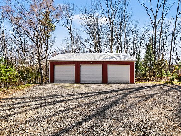 2nd image of 1758 N Beechwood Dr