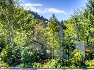 110 Combs Cir, Yachats, OR 97498