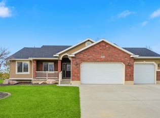 3533 N Remuda Dr, Farr West, UT 84404