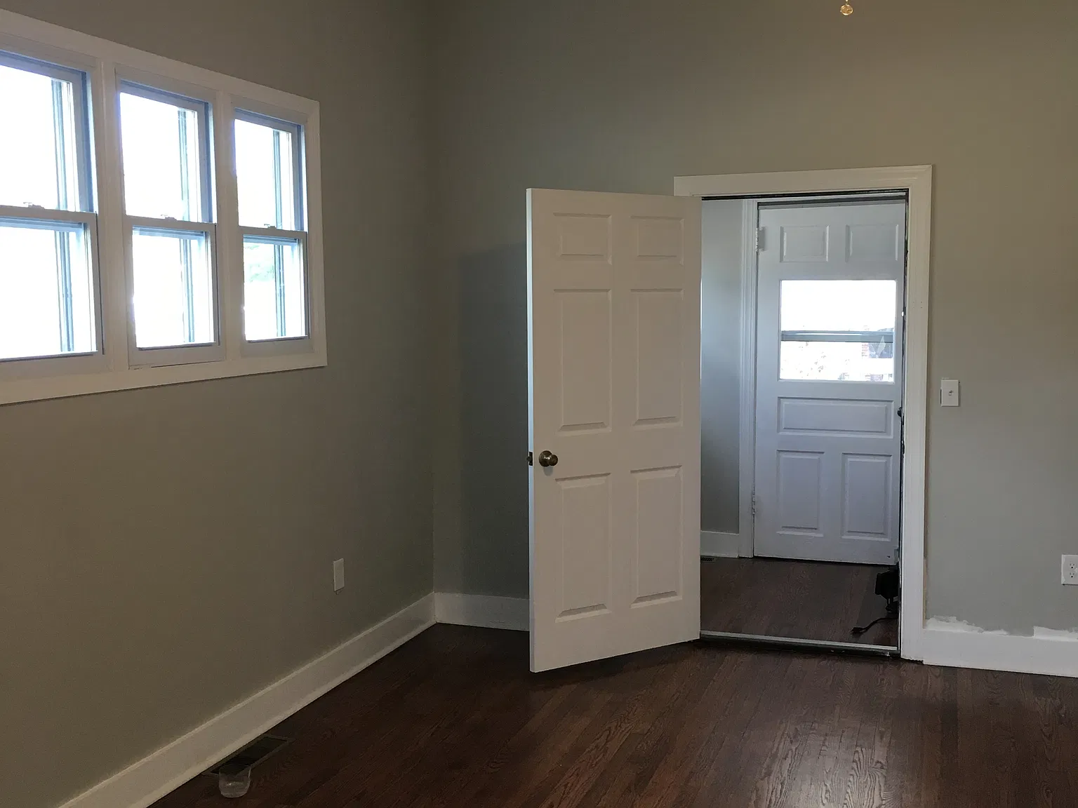 Studio, 550 sqft, $1,750 — Photo 4