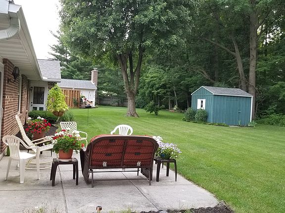4th image of 2825 E Amblewood Cir