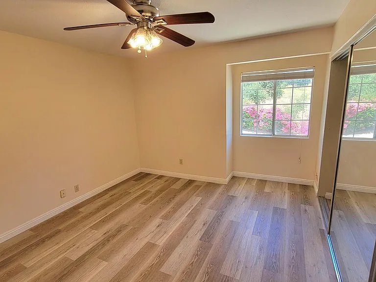 1033 S Ridge Dr — Photo 15