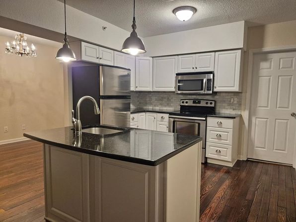 139 W Peoria St #203