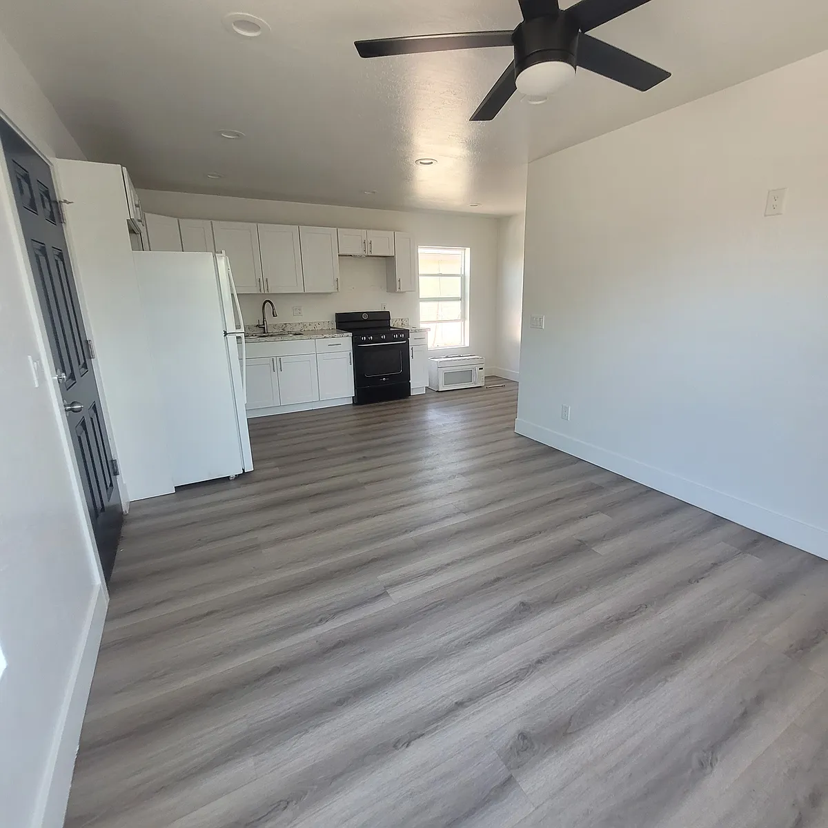 Building Photo - 7263 W College Dr #2