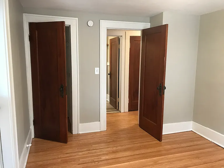 18 Kingsboro Rd #UP — Photo 8