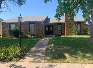 2006 Burrows Trl, Grand Prairie, TX 75052