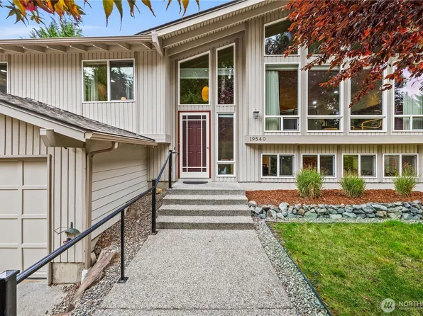 19540 129th Court NE, Bothell, WA 98011