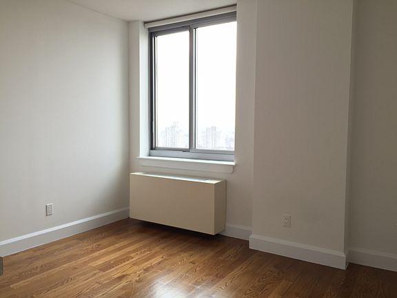2nd image of 236 Livingston St APT 26E