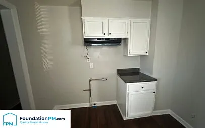 2292 Redwood Ave — Photo 5