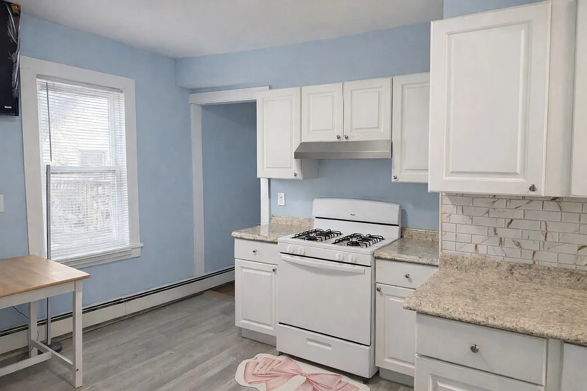 Building Photo - 405 Lakeview Ave #2